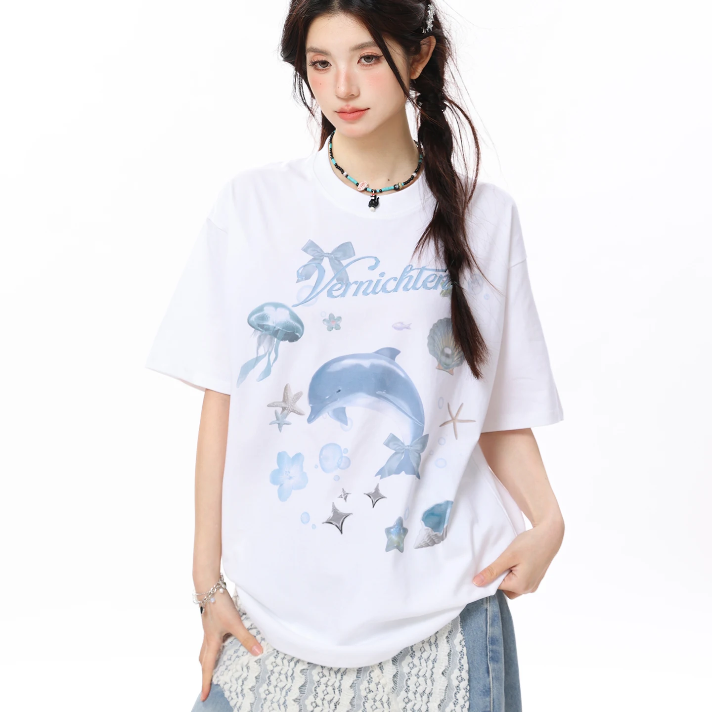 東京秋葉原アニメで人気のカジュアルプリントTシャツ：女性向けルーズフィットデザインの実用性とシーン別適用