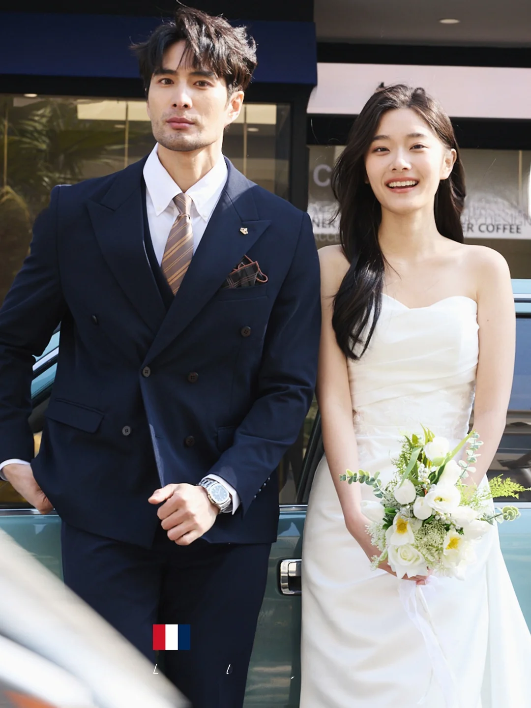 結婚式スーツグレーを選ぶときに迷うなら、この1点が解決します！