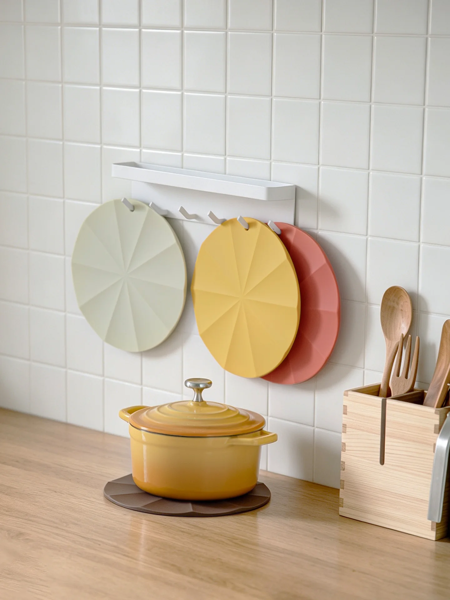 食品グレードのシリコン製テーブルマット：耐熱シートとしてのキッチン用途と実用性
