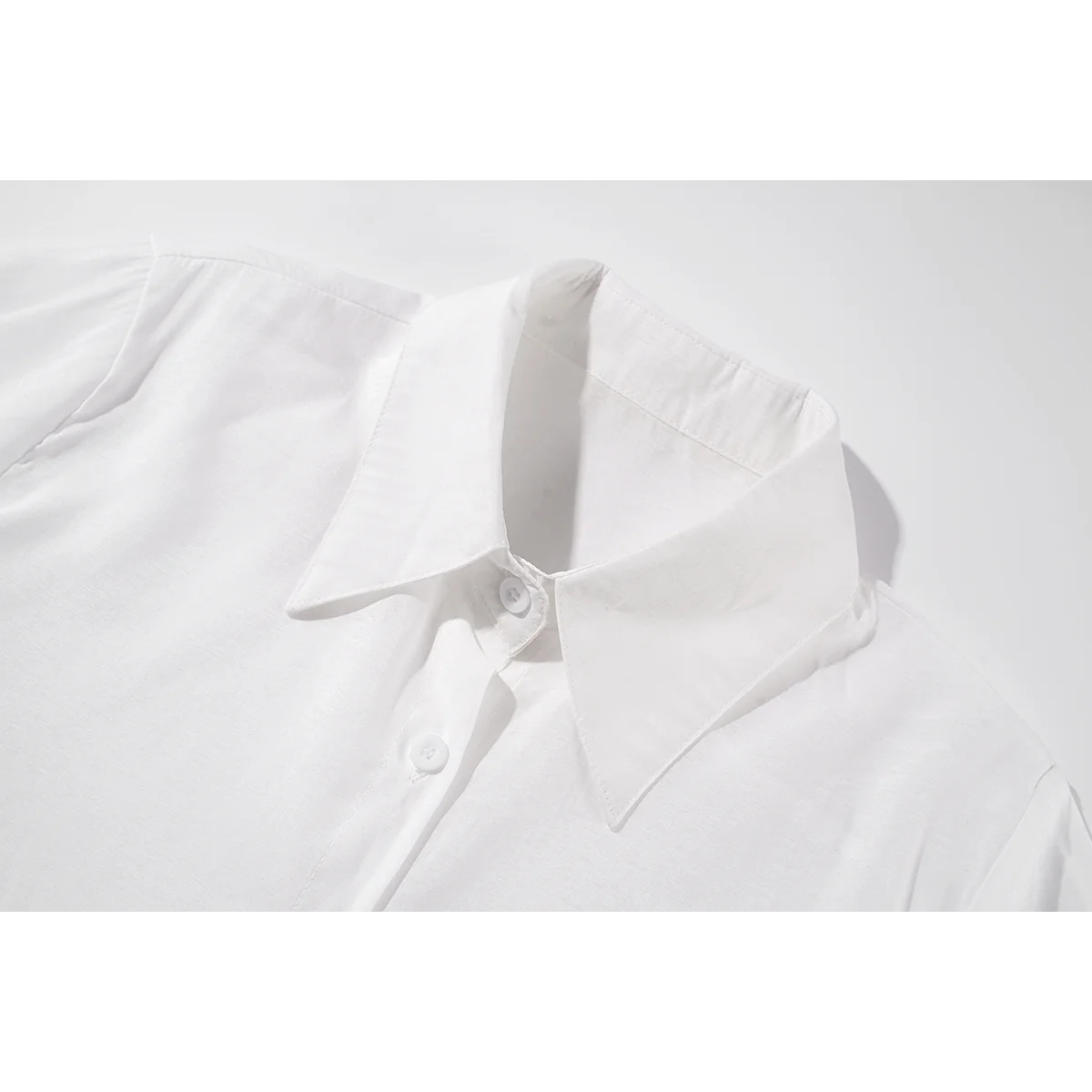 doublet 23ss：冬用ニットベストと長袖シャツのセットアップ対応スタイル
