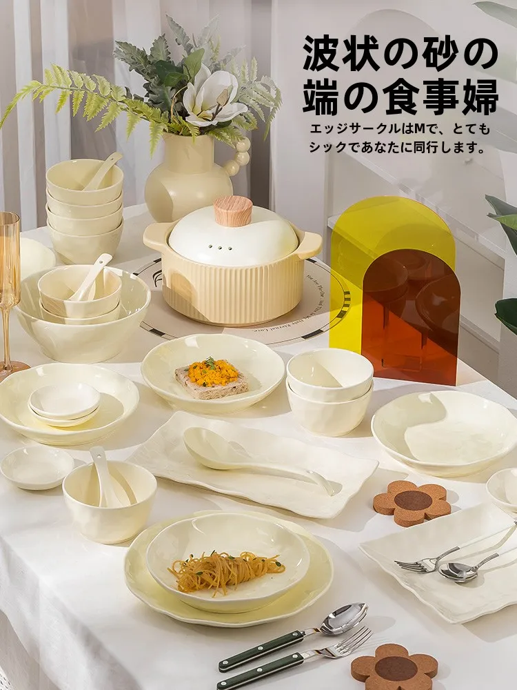 一人暮らし向けの北欧風純色お皿セット：康陌の瓷製食器が解決する小さなキッチンの課題