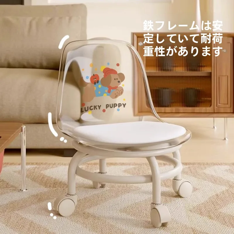 子どもがいる家庭で安全なスツールを選ぶには？実際の使い心地と選び方を解説