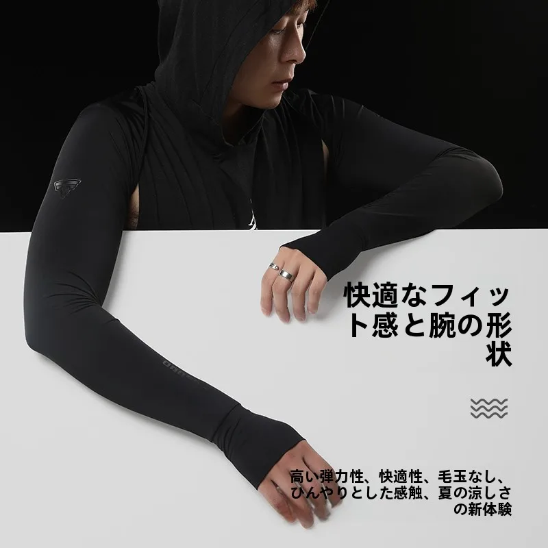 厚手トレーナーの実用性を検証：冷感アイスシルクカーディガンの性能と使用シーン