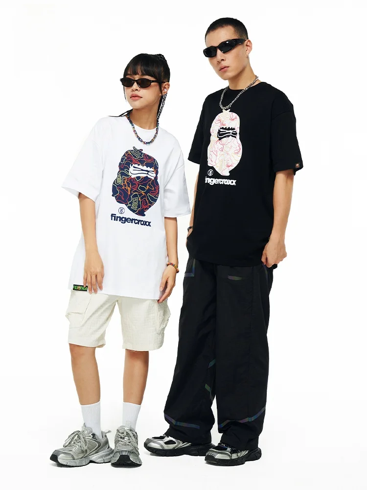 猿人デザイン ラウンドネック半袖Tシャツ：ゴリラ系男子に最適なカーディガン風デザインの日常着