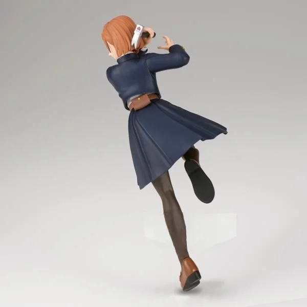 鬼滅の刃と呪術廻戦、どちらのキャラクターが心に残る？その答えは、この14cmのフィギュアに隠されている