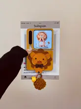 カートゥーンライオンデザインのスマートフォンケース【折りたたみ式・黄皮革風・個性的】（セットアップ対応）