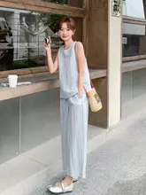 爽やかなブルーのシンプルカジュアルタンクトップとロングパンツ（セットアップ対応）