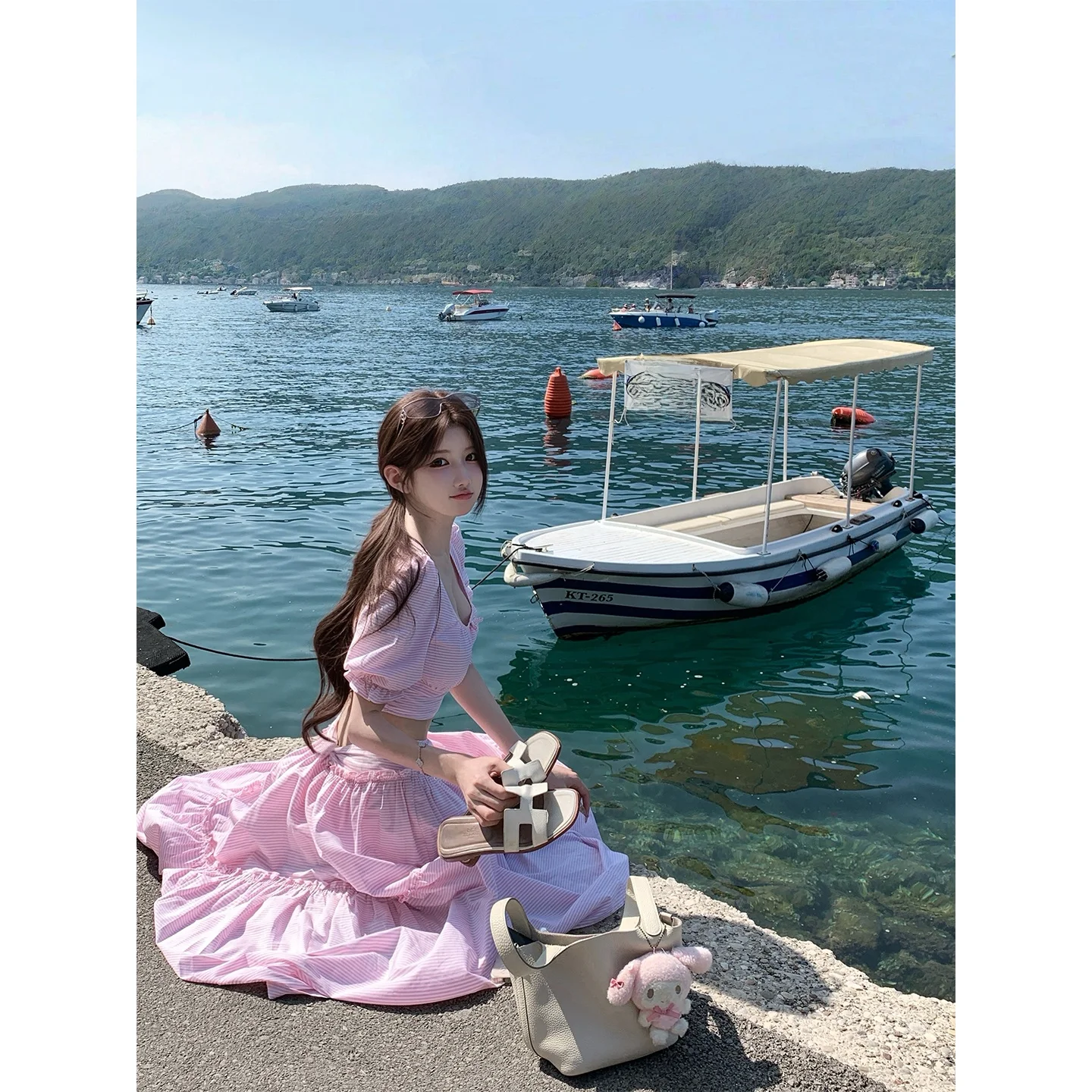 ピンクストライプのワンピースセット：夏用短款マキシスカートの実用性と着こなしのガイド