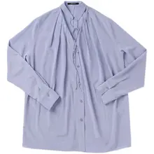 美しいデザインのシルク生地Vネックシャツ【系紐付き・ドレープのあるデザイン】