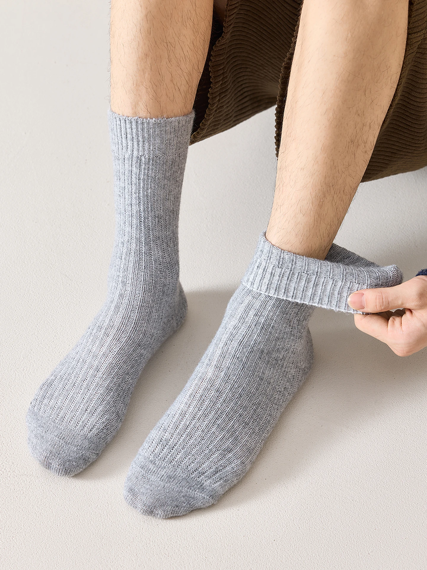 冬の通勤で足が冷えるのは、本当に辛い…どうやって靴下を選ぶべきか？
