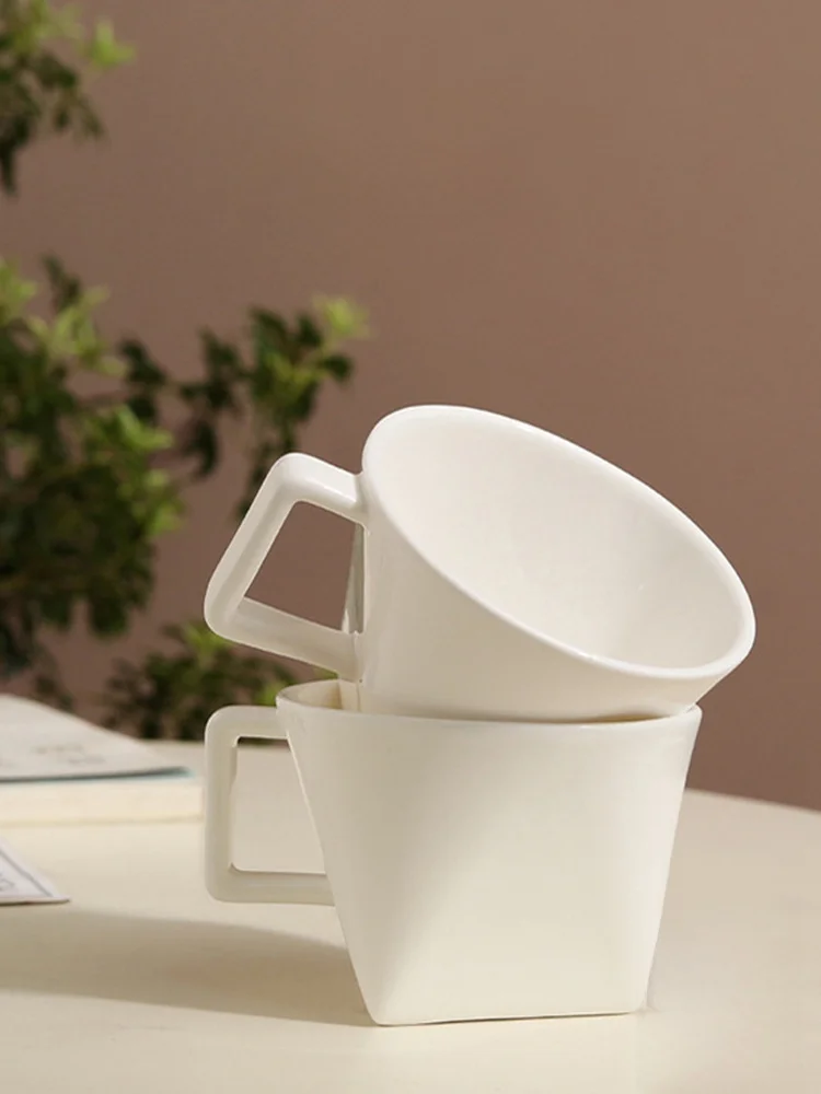 JOJO'S LIFE PD コルテックス 三角形デザインのカフェマグカップ：陶器素材の耐熱性とデザインの実用性を検証