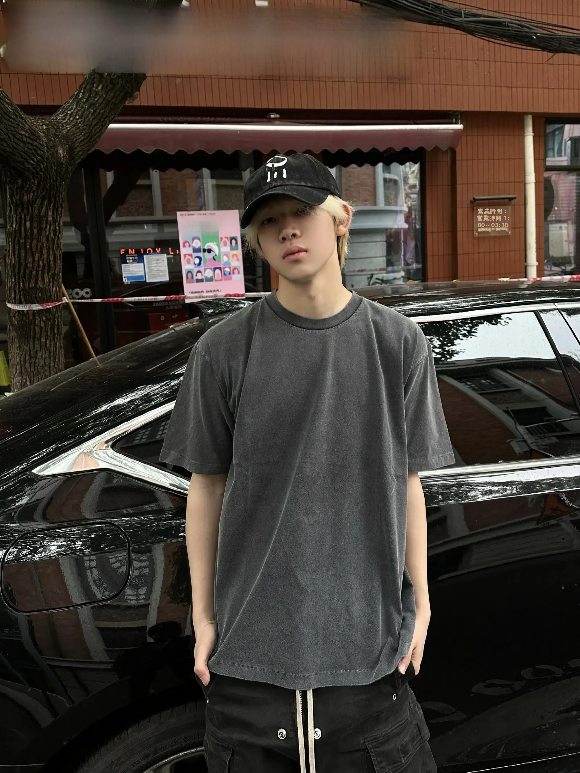 cropped t shirt は本当に夏に着るべきなのか？その理由と、今季のベストな選び方
