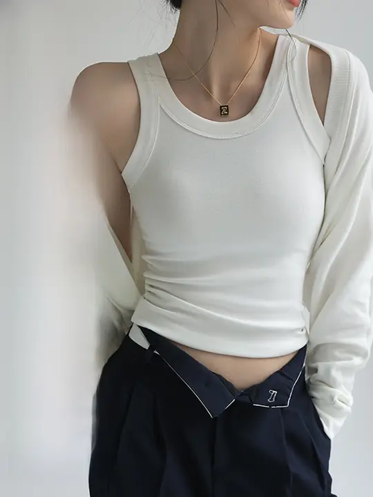 白色キャミソール【夏用・ブラパッド付き・肌触りの良い・インナー＆外出着対応】