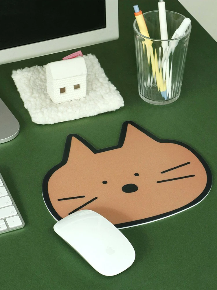 PVC製防水マウスパッドDOODLE MOUSE PAD：ゲーミングPC周り便利グッズとしての実用性と使い方