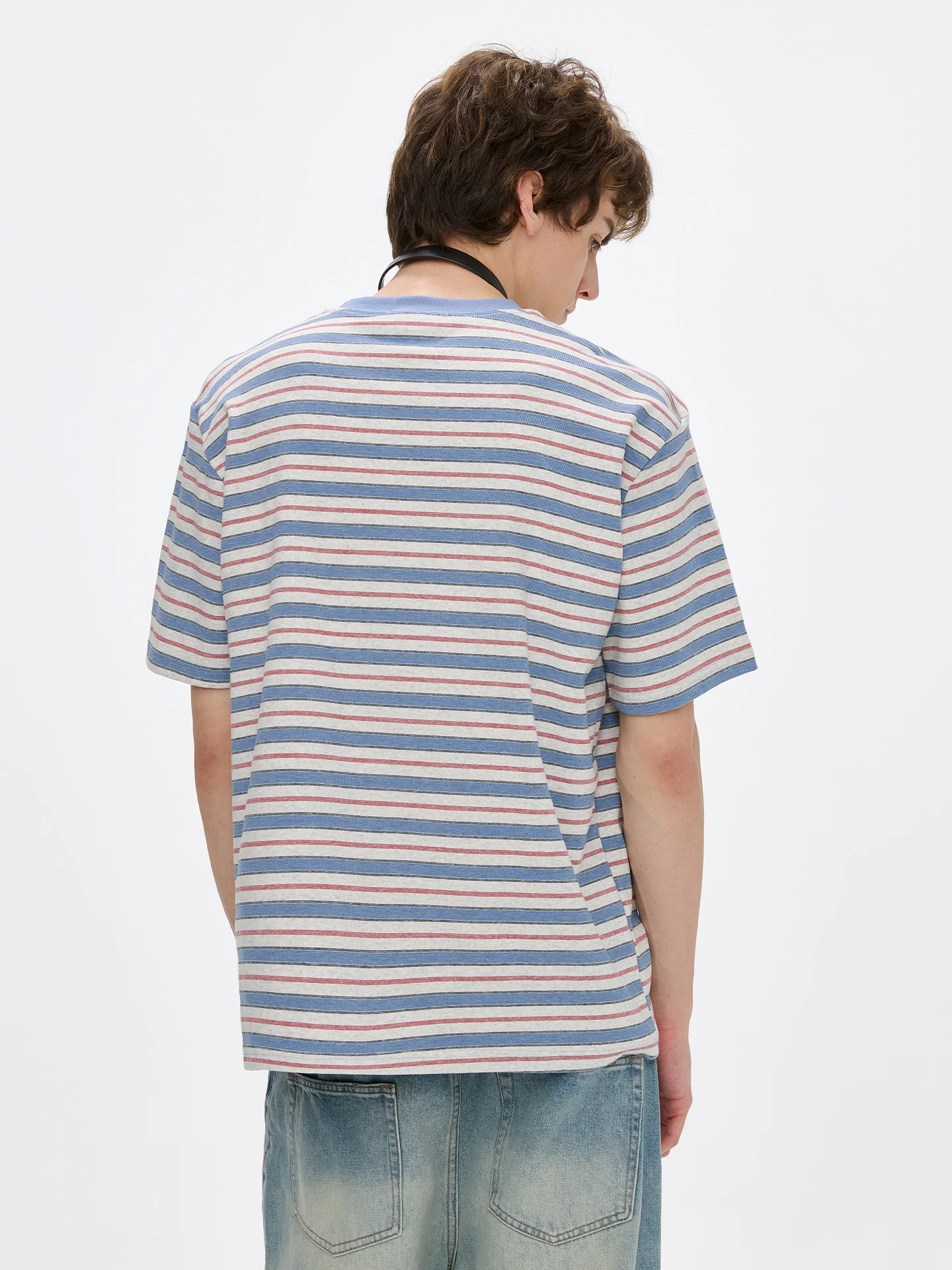 ストライプ柄 メンズTシャツはどう選ぶ？ヴィンテージ風の半袖Tシャツが通勤や日常に最適な理由
