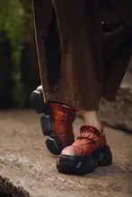 高級感のあるレザー厚底シューズ【ブラウン・レトロデザイン・レディース】