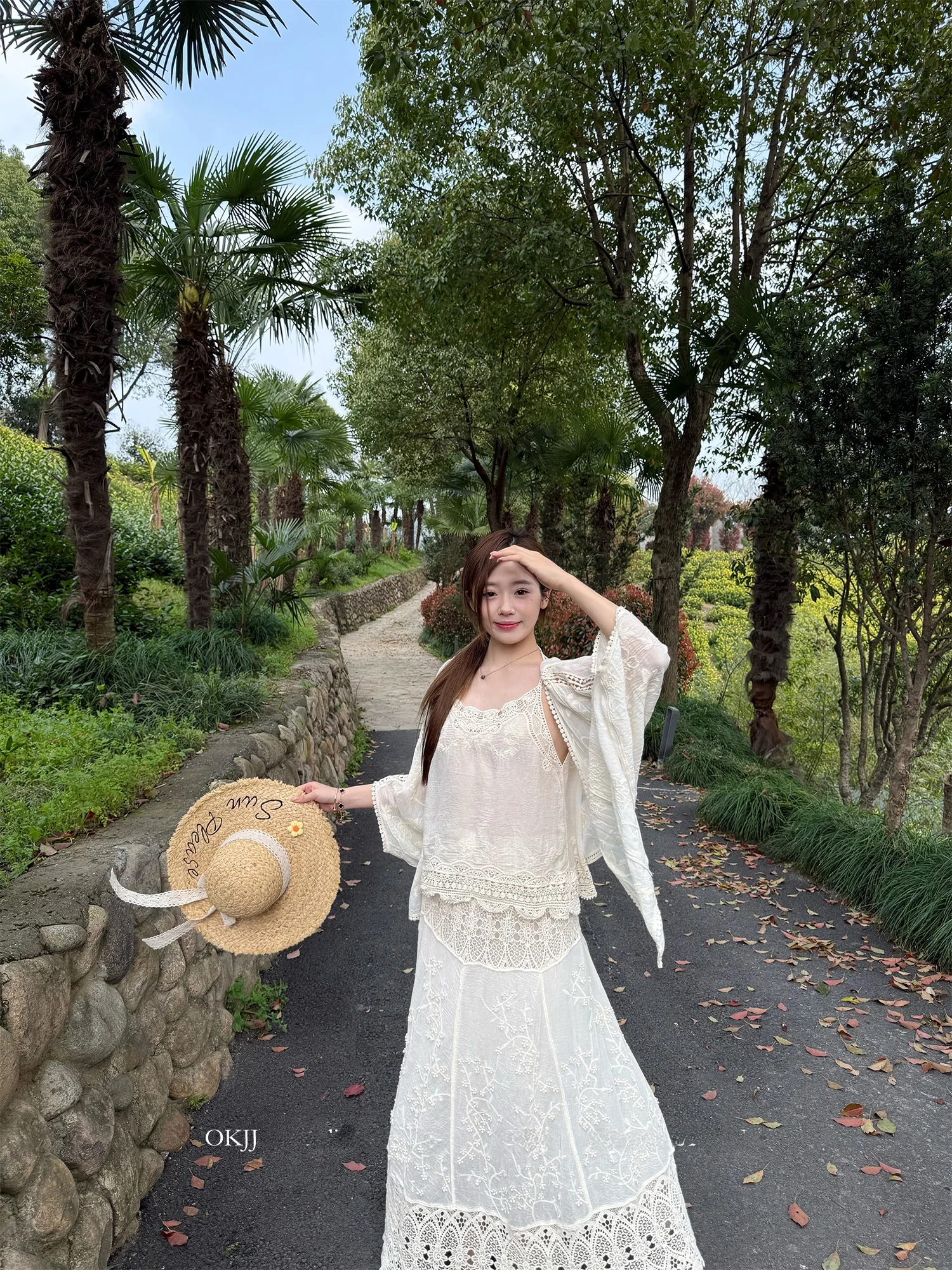 50代の夏旅行で着るべきファッションは？ボヘミアンスタイルが救う夏のリゾートコーデ