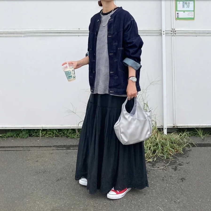 デニムジャケット コーデ 完全ガイド｜ルーズフィットが日常を整える秘密