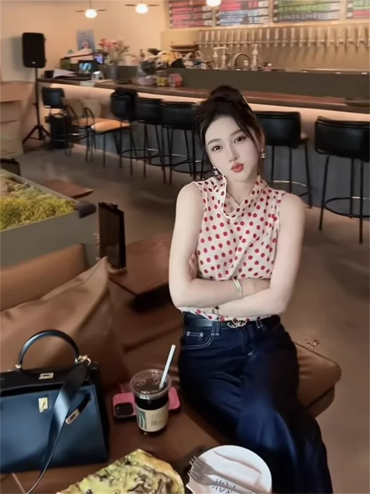 フレンチスタイル ドット柄プリント レイヤードネック レディースノースリーブタンクトップ【夏用・おしゃれデザイン】