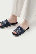 高級感のある室内用スリッパ【柔らかいソール・滑り止め・季節問わず】