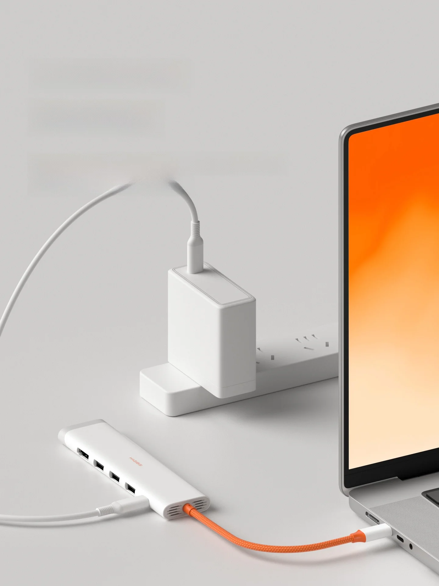 USB Type-Cハブを選ぶべきタイミングは？実際の使い方と、なぜこの1品が「毎日使える」のか