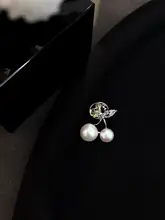 かわいいチェリーのブローチ【天然淡水パール・防止クリップ付き・スーツコート用アクセサリー】