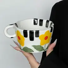 夏の小さな花柄マグカップ【レトロ陶器・女性用・コーヒーカップ】
