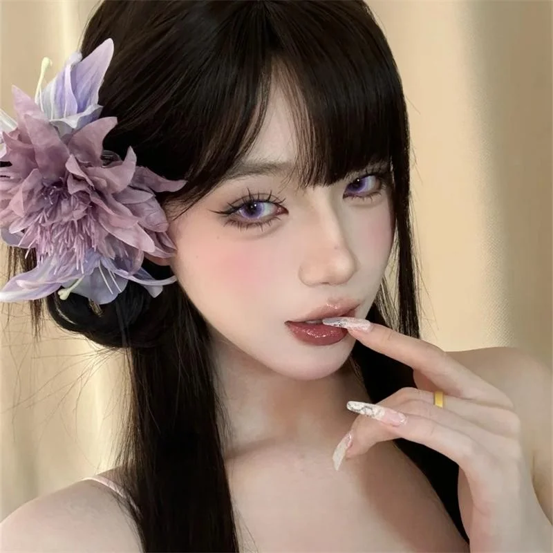 トレンド メイク に合うアクセサリーは？紫色の海葵花ヘアクリップが今、注目されている理由