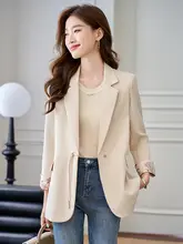 高級感ある新中式デザインの女性用ジャケット【スタイル】