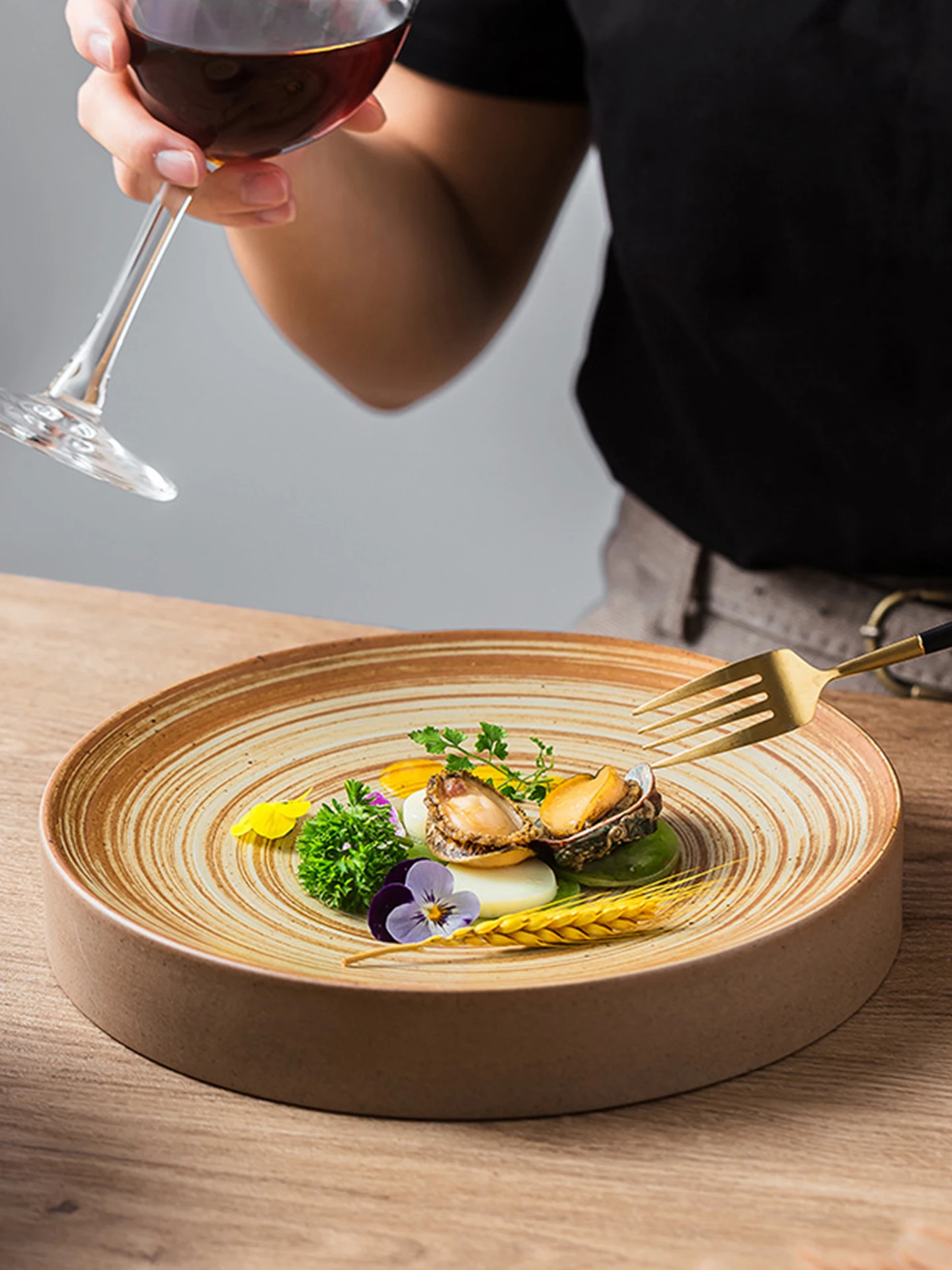 家庭で使える「醤油皿」や「漬物皿」は、どんなデザインがおすすめ？