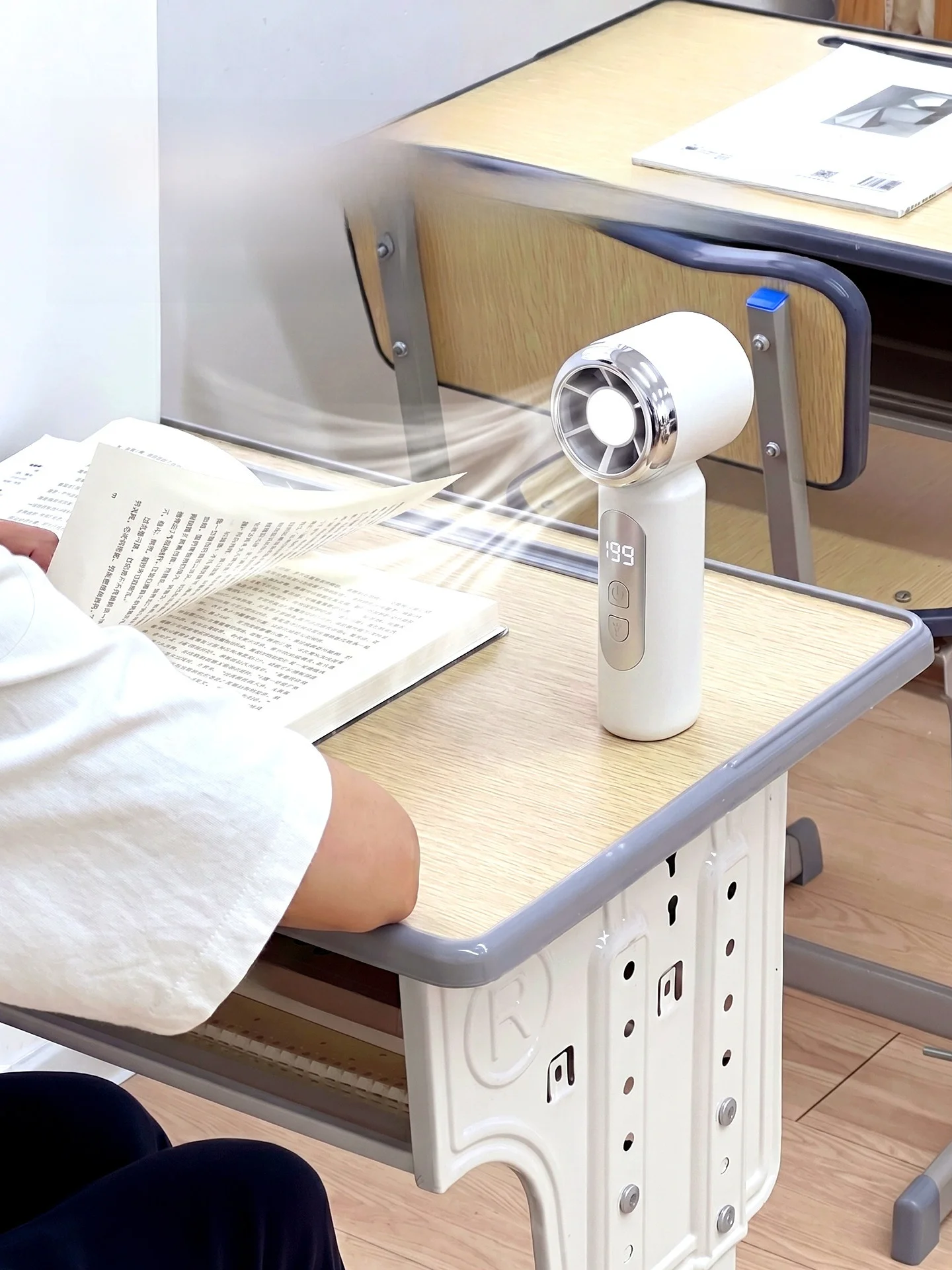 大型扇風機を選ぶべきタイミングは？実は「静かで持ち運びがしやすい」タイプが今最強