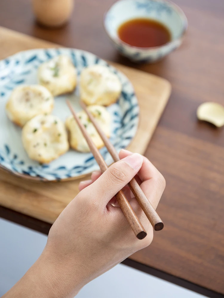 木製箸を選ぶときに迷うのは、なぜ？天然鉄木製箸の本質を知れば失敗しない