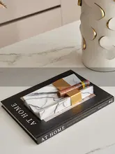 モダンデザインのダイニングテーブル【イタリアンスタイル・アートフラワー付き・ユニークなフルーツボウル】