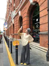 透かし編みデザインのニットトップス【秋用・ラウンドネック・長袖・ゆったりシルエット】