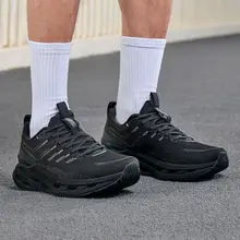 ランニングシューズ メンズ ブラック 軽量 衝撃吸収 反発クッション 耐磨耗性 ジョギング 秋