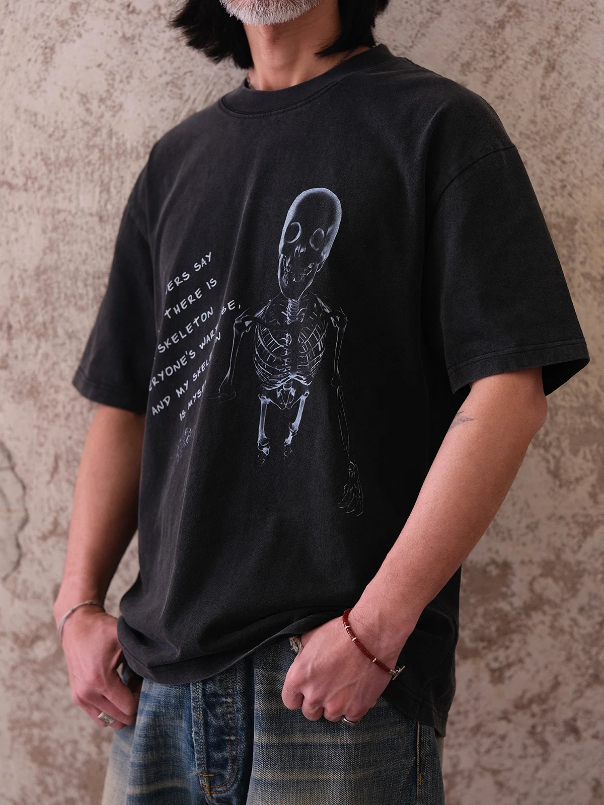 2026ハロウィンに使える復古風スカルプリントTシャツは、どう選ぶ？