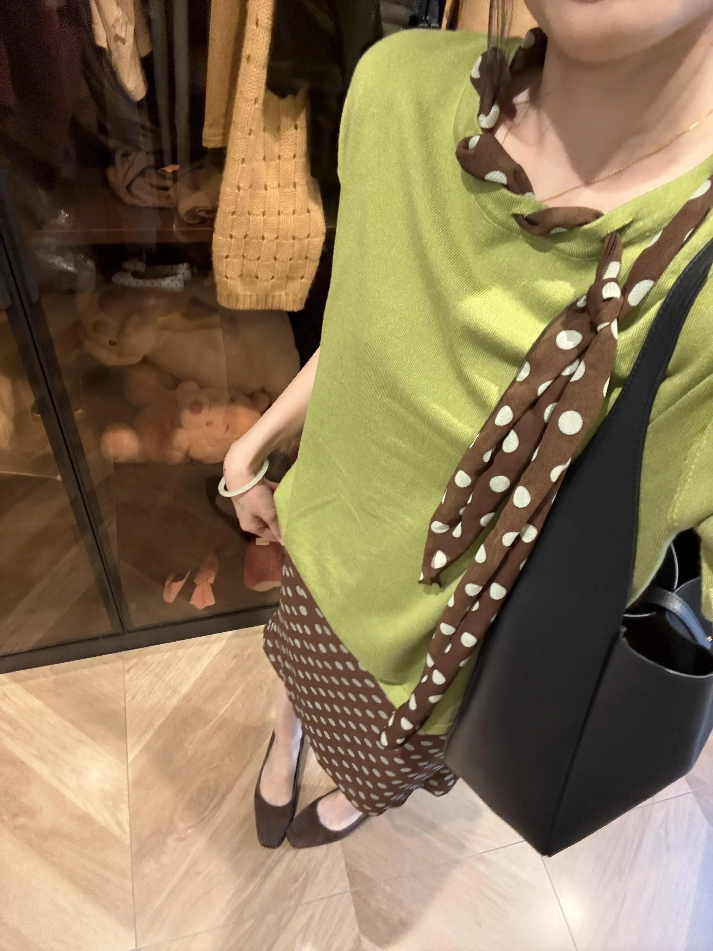 大人女子が通勤で「失敗しない」チェック柄スカートはどこにいるの？