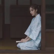 白地に青い花柄の浴衣風ワンピース【レトロデザイン・女性用・改良和服】