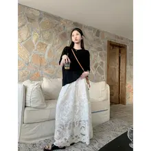 重厚感のあるレース 白色ハンカチスカート【秋用・Aライン・ウエストゴム】