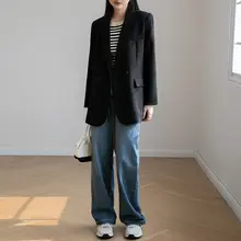 グレーのレディーススーツジャケット【春秋用・ゆったりシルエット・高級感】