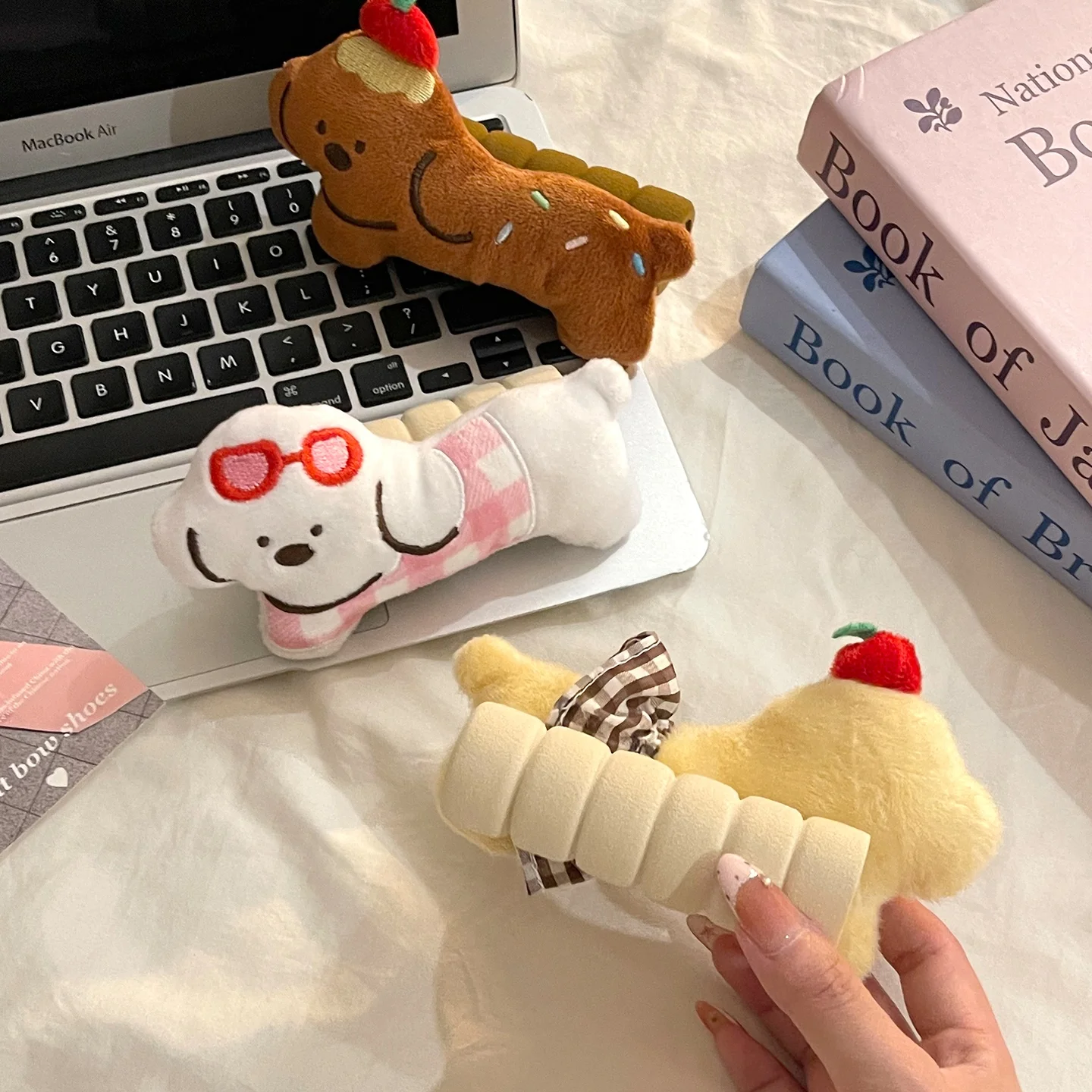 可愛い犬デザインのドアノブカバー：衝突防止と静電気防止機能の実用性を検証