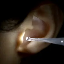 LEDライト付き耳かき【極上の柔らかさ・子供用と大人用・清潔な耳かきツール】