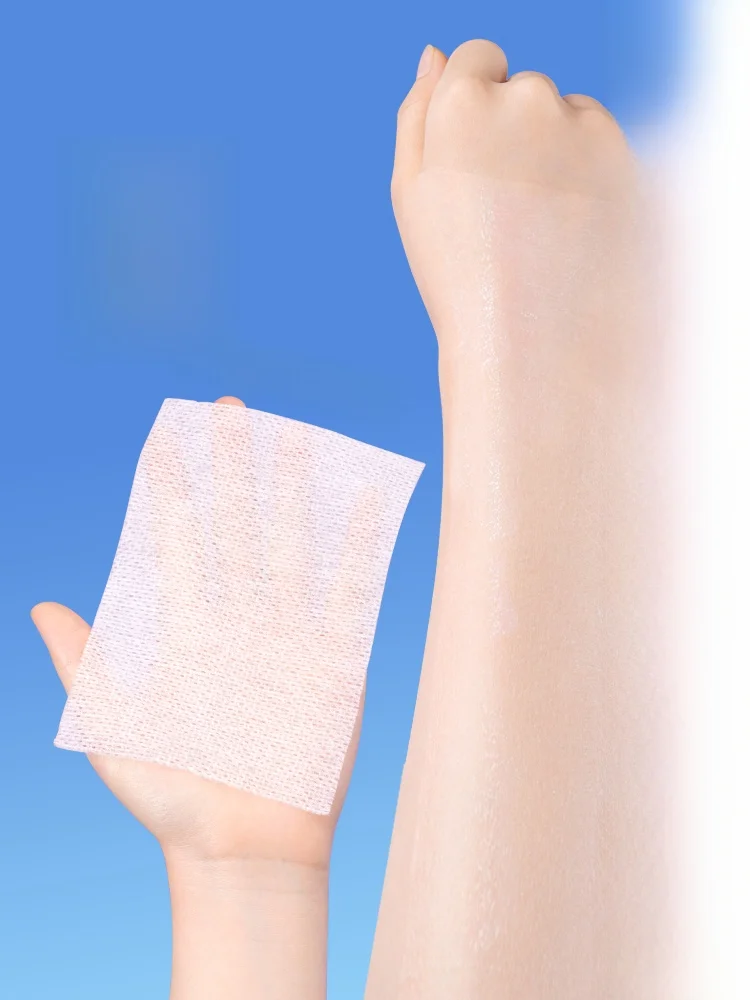 薄型メイク落とし用化粧綿：伸縮性と水分吸収で日常のメイクケアを簡素に