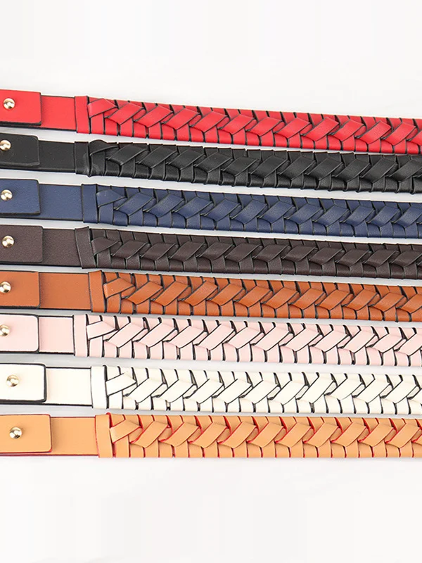 手編みのショルダーバッグ用ストラップ：キャリーケースにつけるバックの実用性とデザイン性