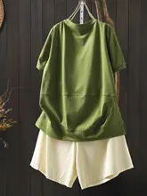 デザイン性のある刺繍入りグリーンTシャツ【夏用・ゆったりシルエット・お腹カバー】