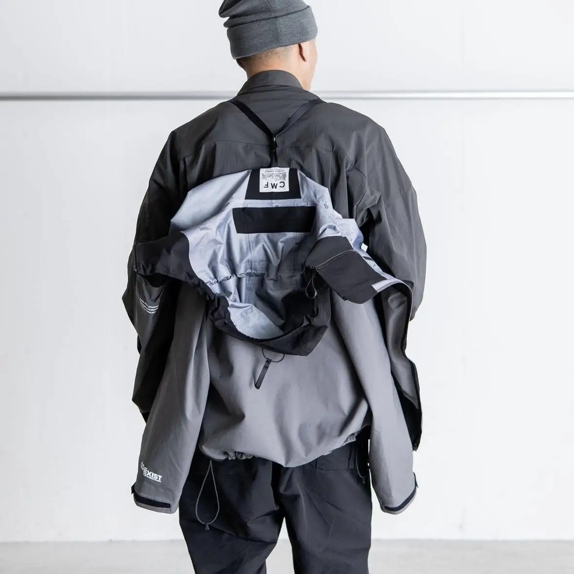 メンズ コーデの基本ルールとは？ブラックグレージャケットで学ぶ実践ガイド