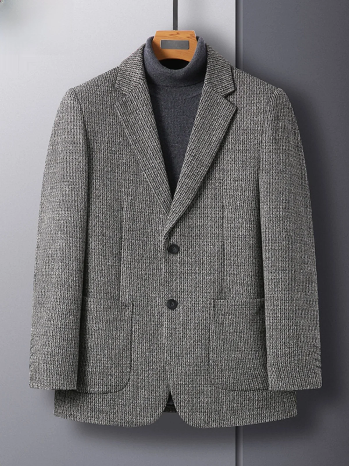メンズ人気ブランド服で失敗しない選び方は？シンプルなジャケットが今季のファッションパーソンに選ばれる理由