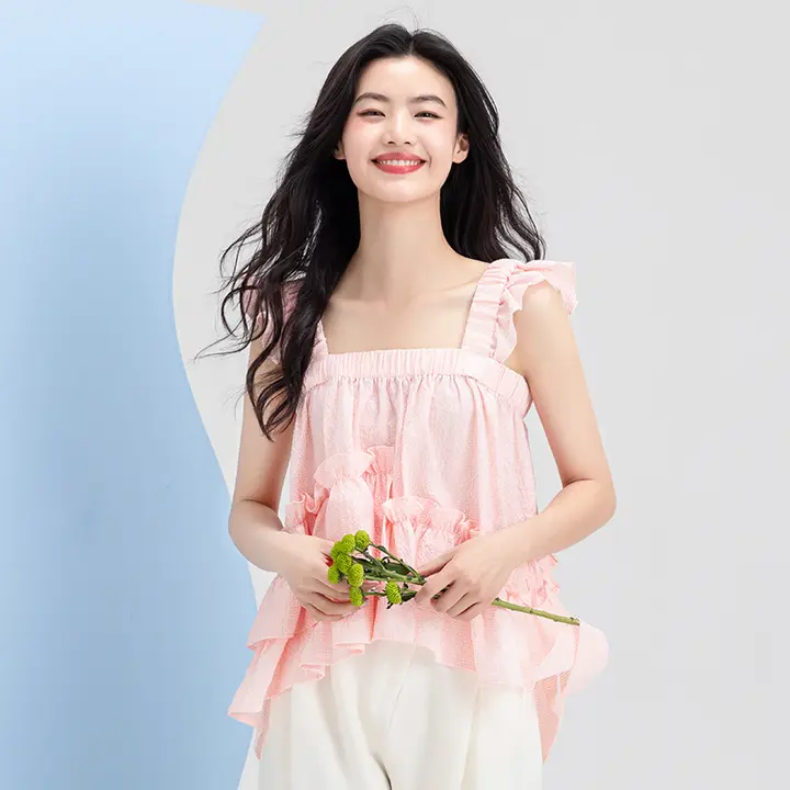 デザイン性のあるノースリーブトップス【夏用・薄手・女性用】（セットアップ対応）