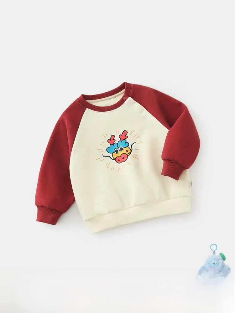 赤色の子供用フード付きパーカー：春秋用カジュアルスタイルの実用性と選定基準