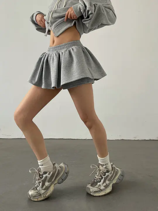 アメリカンスタイルのふんわりスカート【夏用・ショート丈・スリムフィット・女性用】